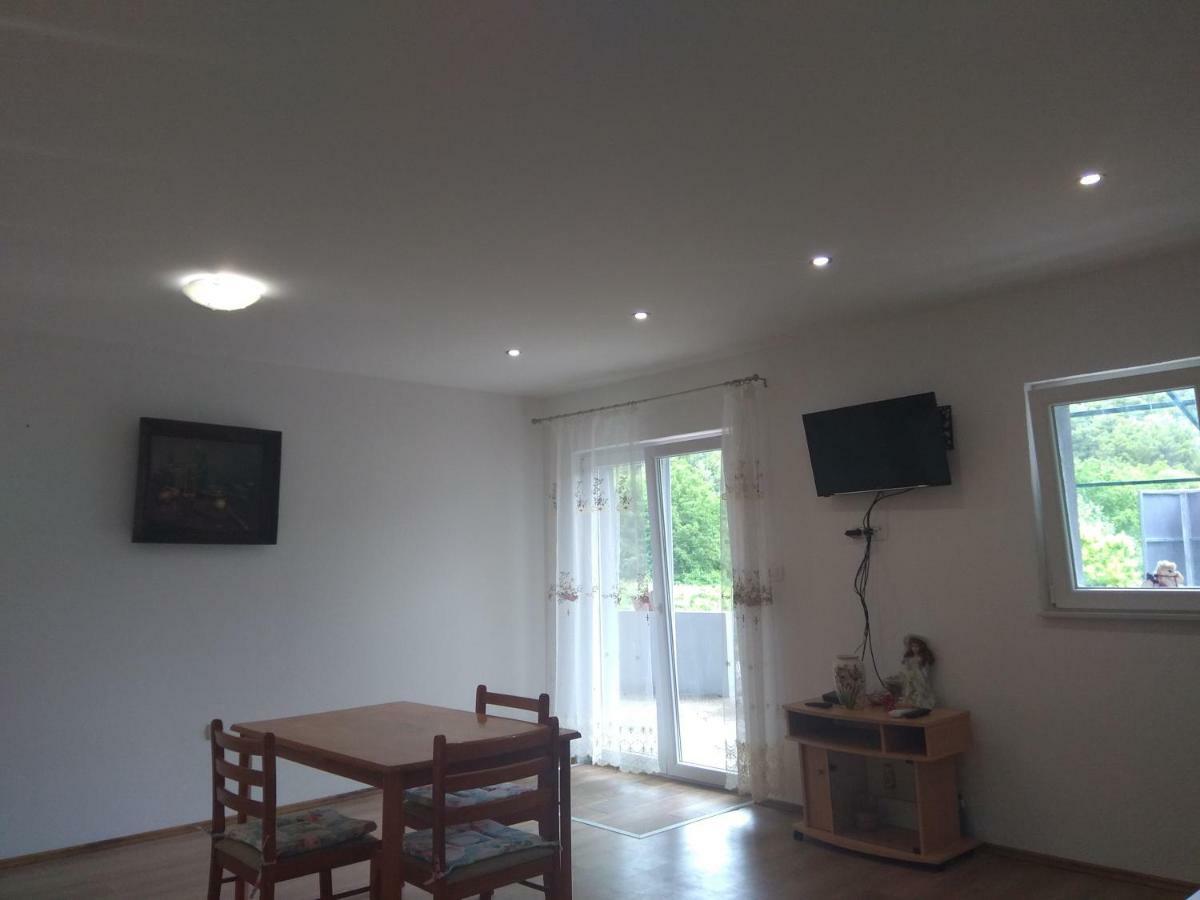 Apartment Alma *