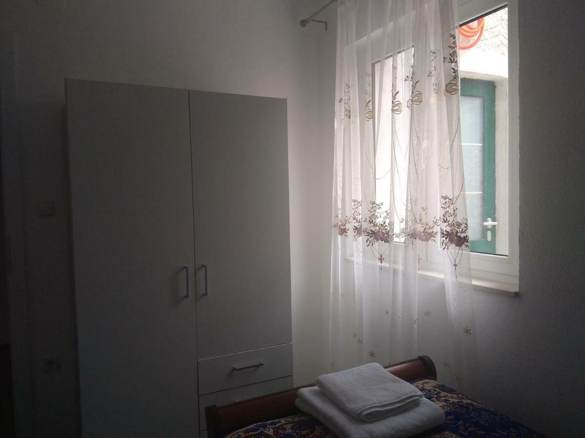 Alma Apartment